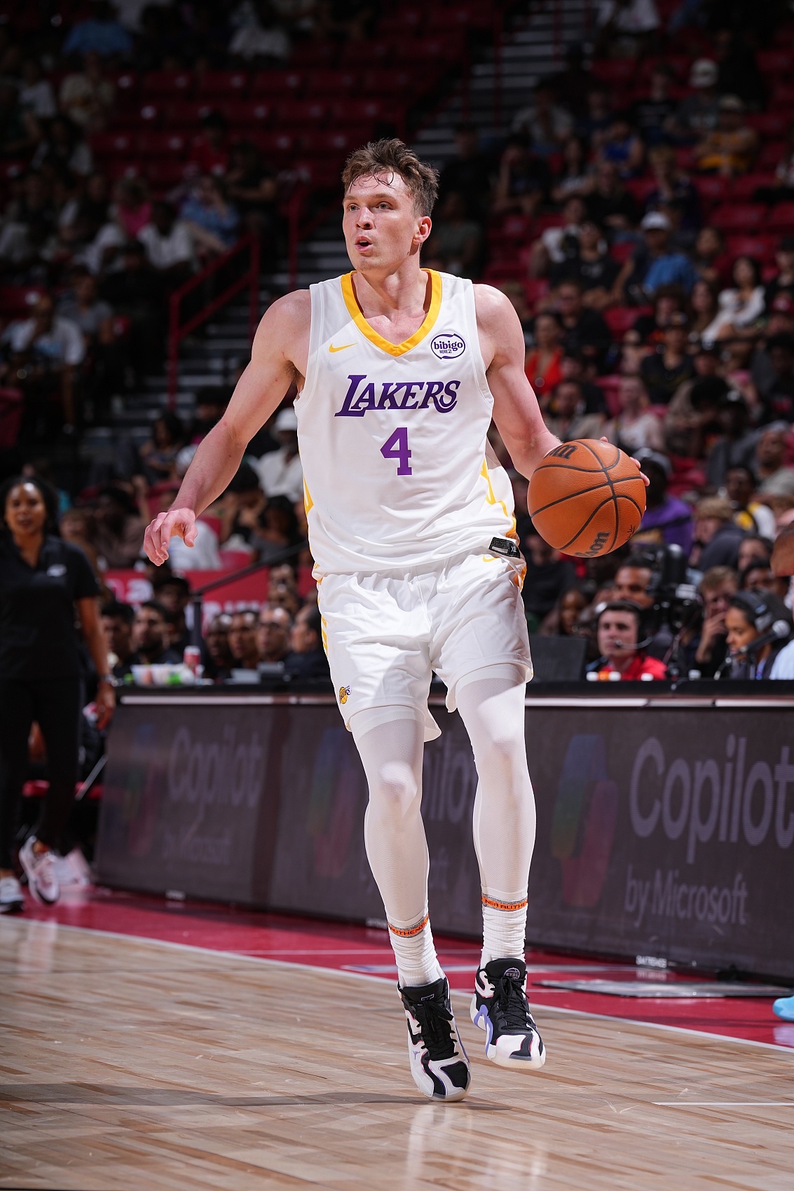 开云赛事-记者：克内克特打球太自私了 一旦他决定出手 眼里就没其他人了